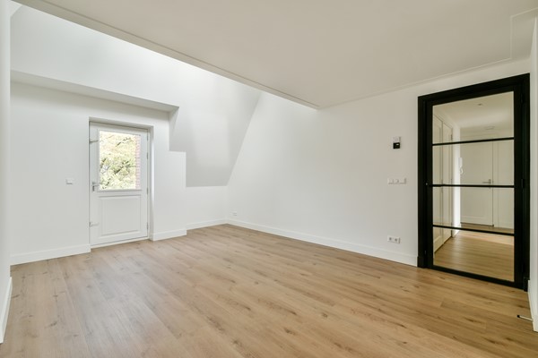 Medium property photo - Churchill-laan 187-4, 1078 DZ Amsterdam